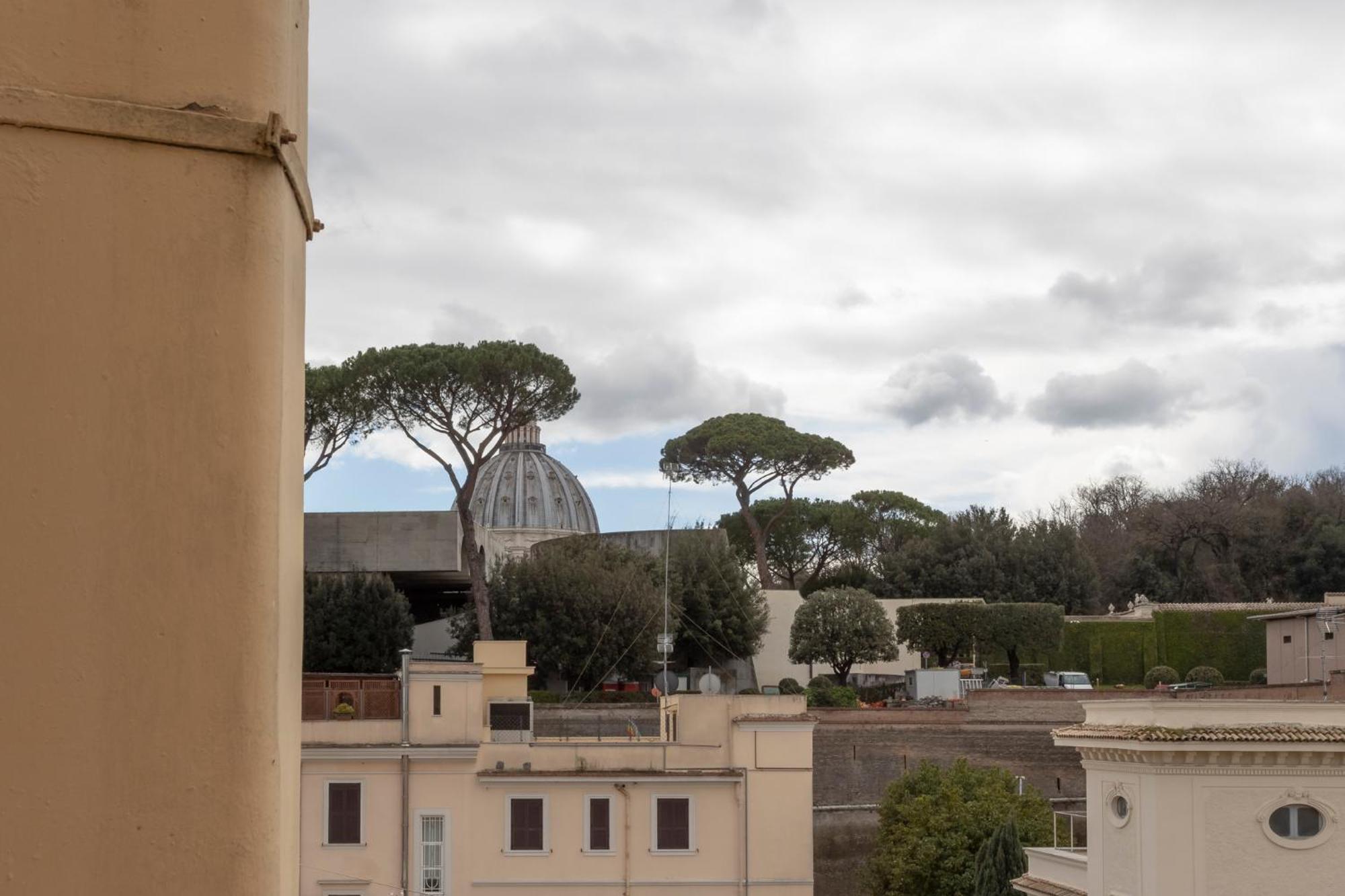 Homehouse Candia - Vatican Attic Rome Buitenkant foto